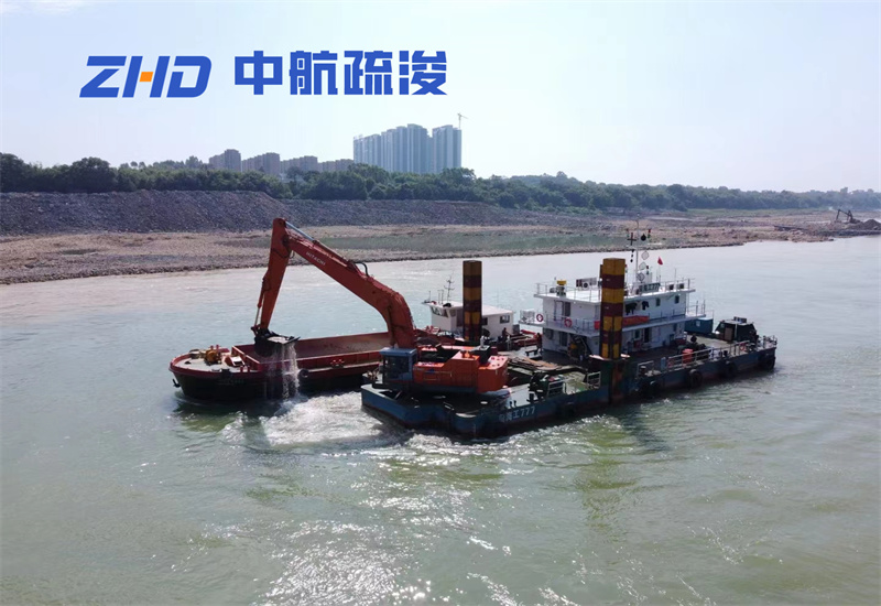 反铲挖泥船